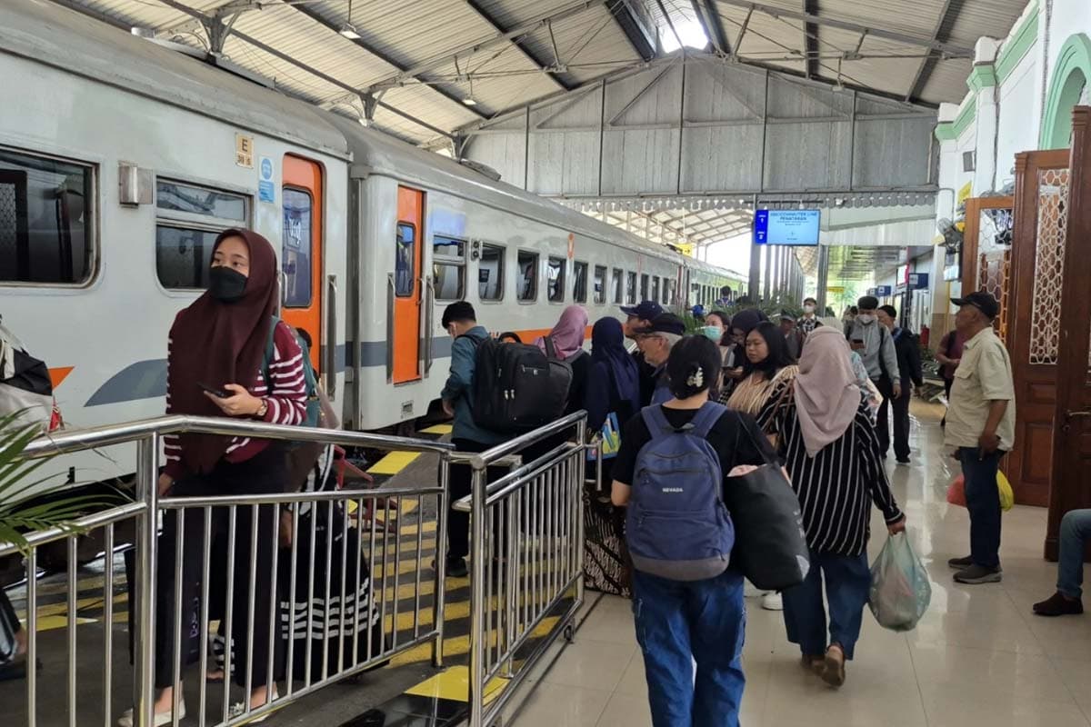 KAI DAOP 7 Madiun Siapkan Kereta Api Tambahan untuk Pemudik di Kediri