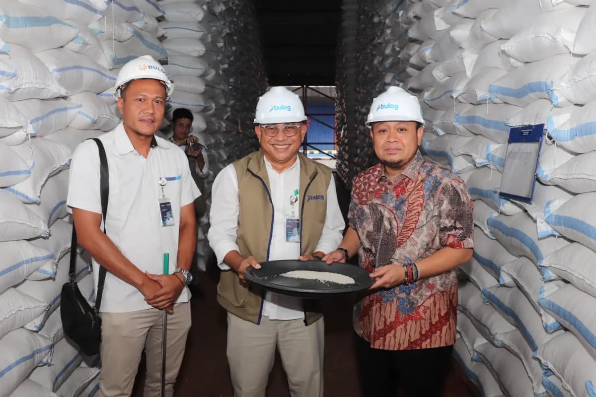Bimantoro Wiyono Tinjau Bulog Nganjuk, Pastikan Stok Beras Aman dan Penyerapan Gabah Petani Optimal